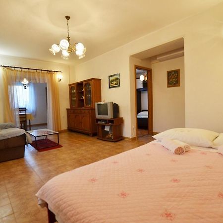 Miro Apartments Kanfanar Luaran gambar